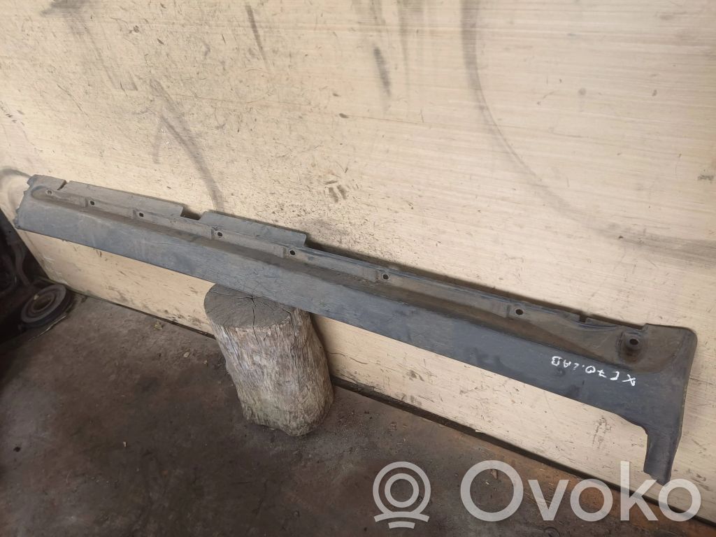 Volvo XC70 Sill 