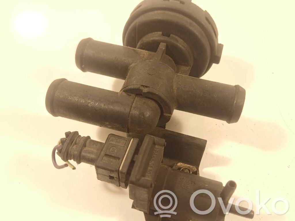 Opel Astra G Coolant heater control valve 