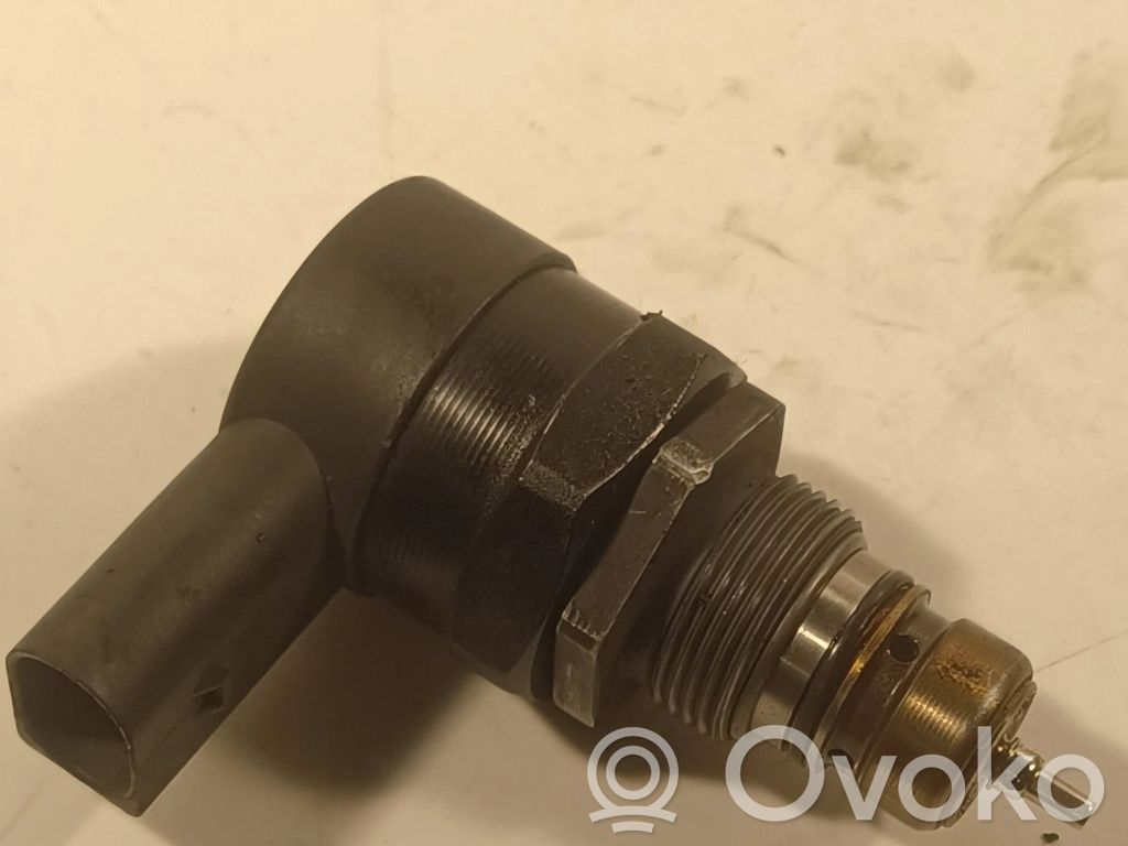 BMW 5 E60 E61 Regulator ciśnienia paliwa 