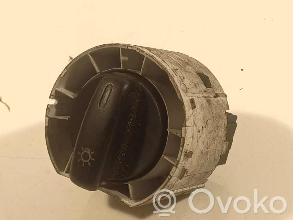 Skoda Octavia Mk2 (1Z) Light switch 