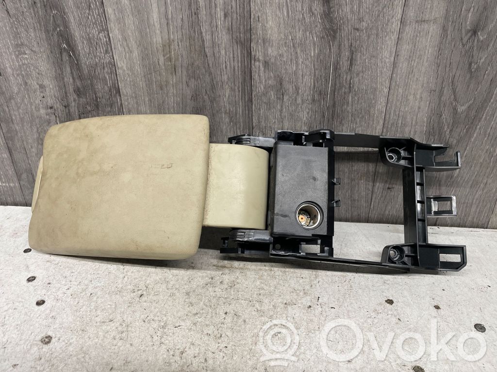 Volvo XC60 Armrest 