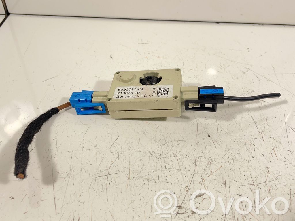 Antenos stiprintuvas   21367510,6990090,11836400