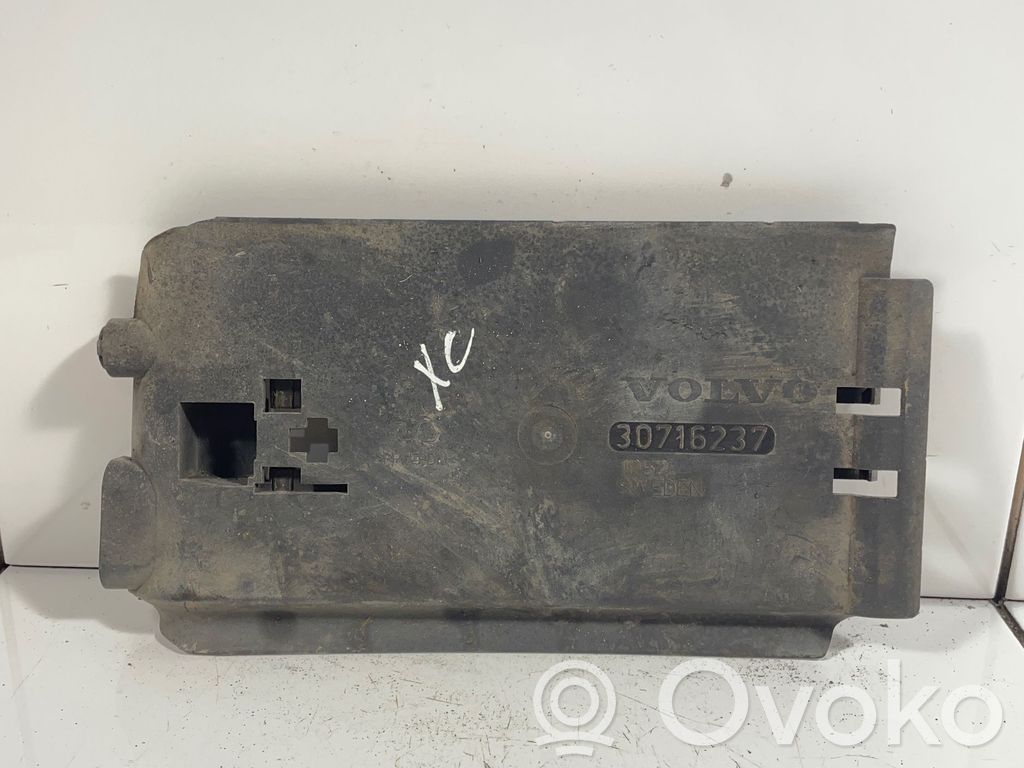 Volvo XC90 Placa protectora del centro/medio 