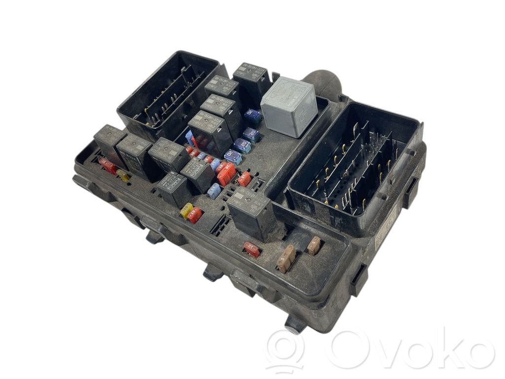 Ford Galaxy Fuse module 