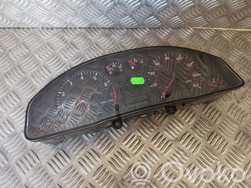 Audi A6 S6 C5 4B Tachimetro (quadro strumenti) 