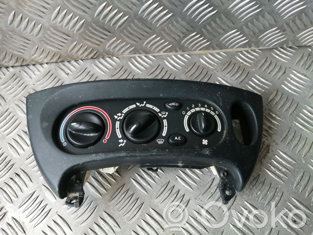 Renault Scenic I Climate control unit 