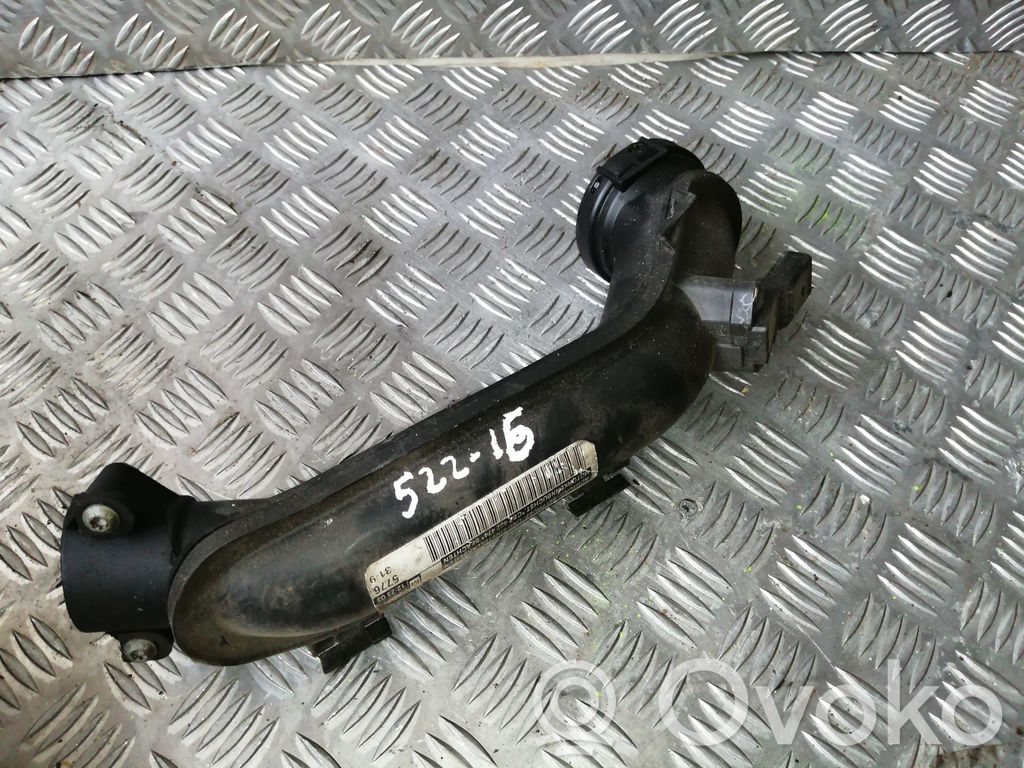 Skoda Yeti (5L) Air intake hose/pipe 