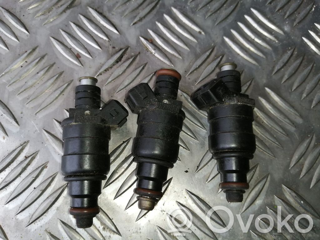 Audi 80 90 S2 B4 Set injectoare combustibil 