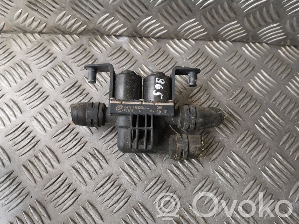 BMW 5 E60 E61 Šildymo radiatoriaus vožtuvas (-ai) (kiaušiniai) 