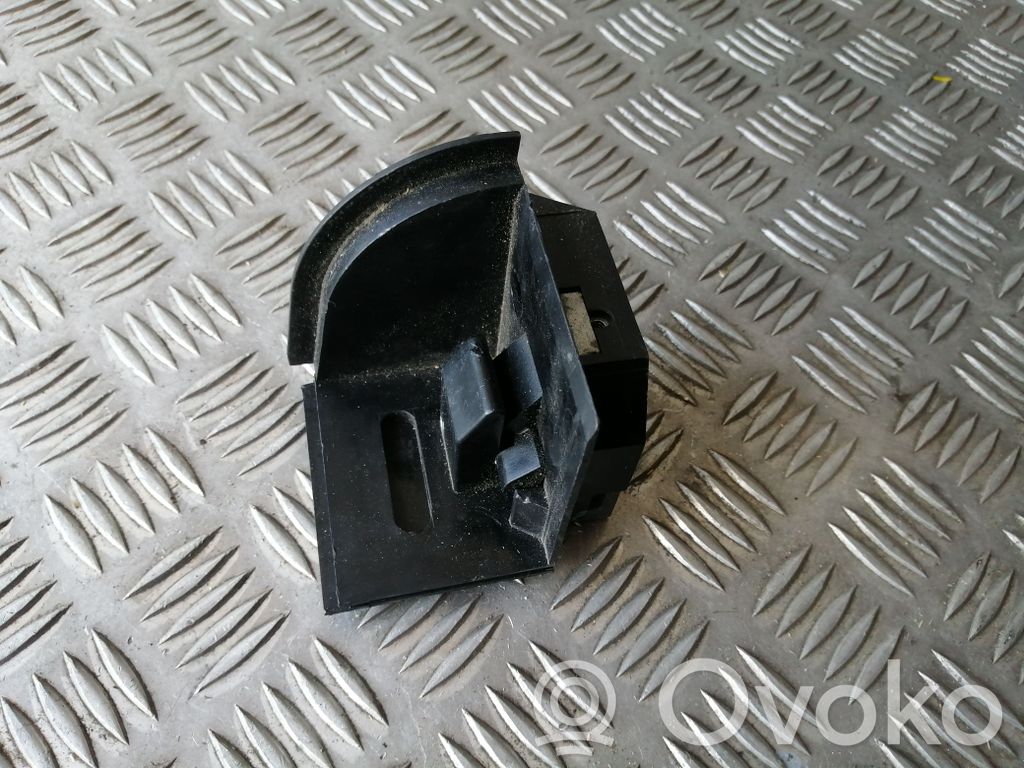 Parcel shelf load cover mount bracket   7160590,9928000087