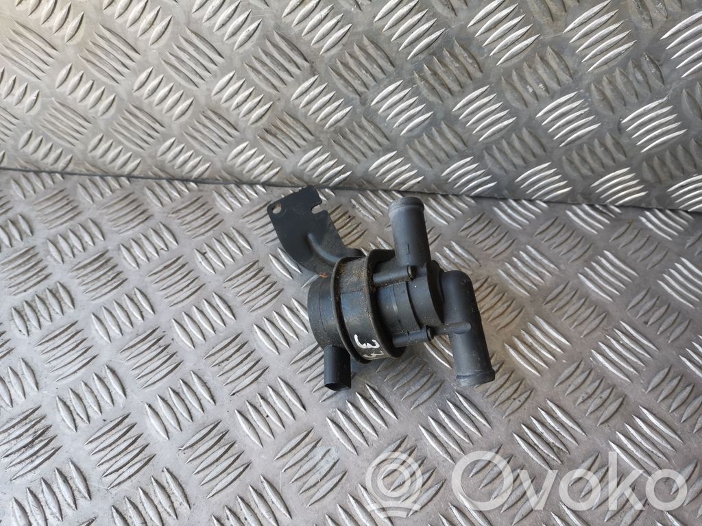 Volkswagen PASSAT B5 Pompă electrică auxiliară lichid de răcire/apă 