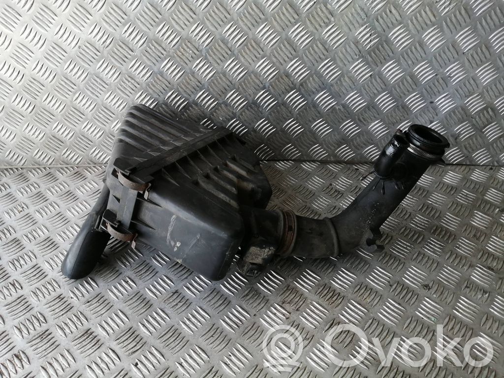 Toyota Yaris Luftfilterkasten 