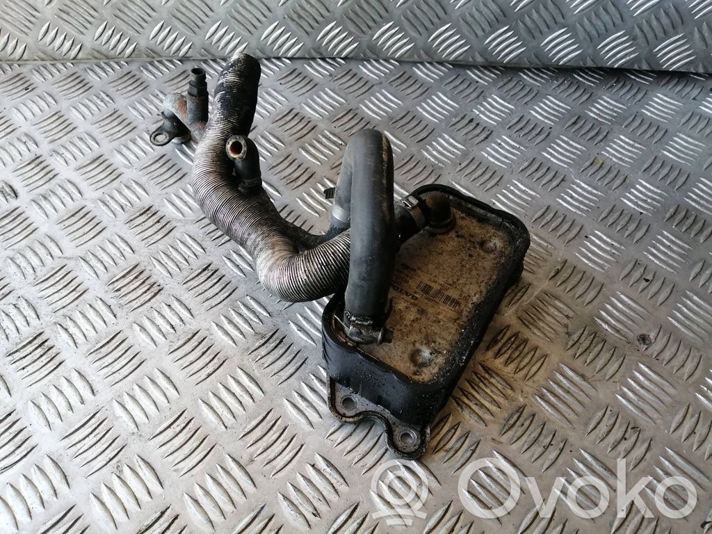 Volvo V50 Oil filter mounting bracket 
