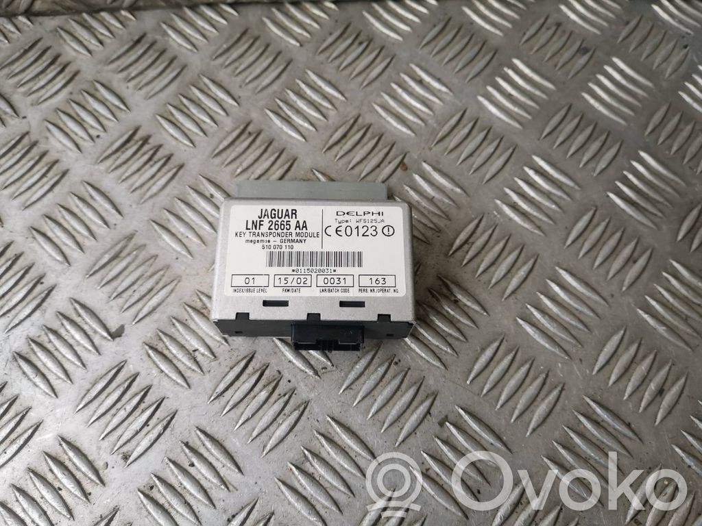 Door central lock control unit/module   LNF2665AA