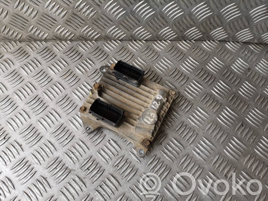 Opel Vectra C Engine control unit/module 