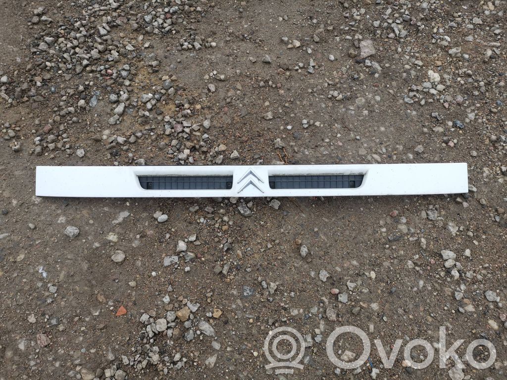 Citroen Jumper Front bumper upper radiator grill 