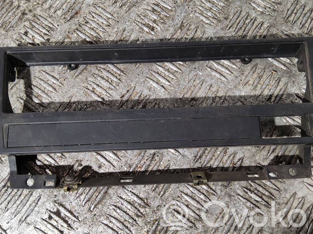 BMW 5 E39 Radio/GPS head unit trim 