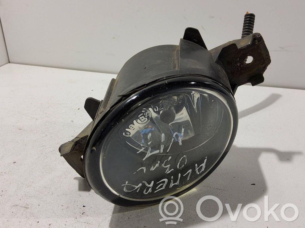 Nissan Almera N16 Miglas lukturis priekšā 