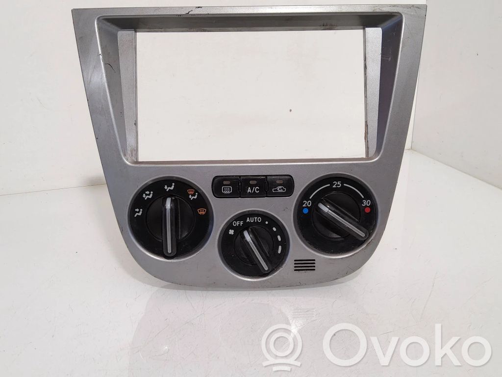 Subaru Impreza II Panel klimatyzacji 