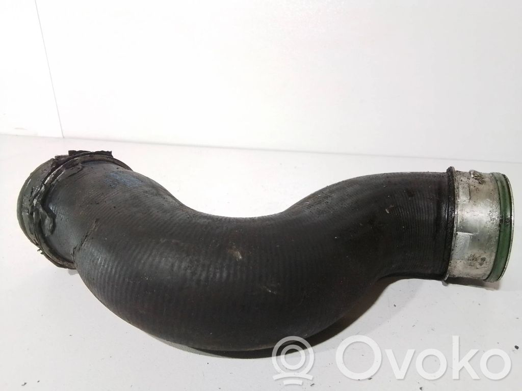 Volkswagen PASSAT B6 Intercooler hose/pipe 