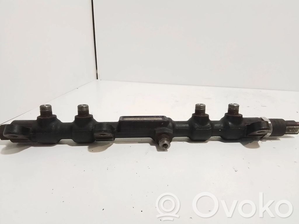 Ford Mondeo Mk III Fuel main line pipe 