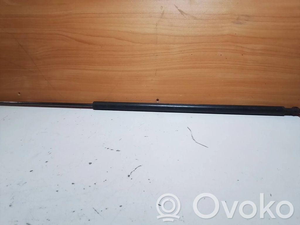 Volvo S40, V40 Bagāžnieka amortizators 