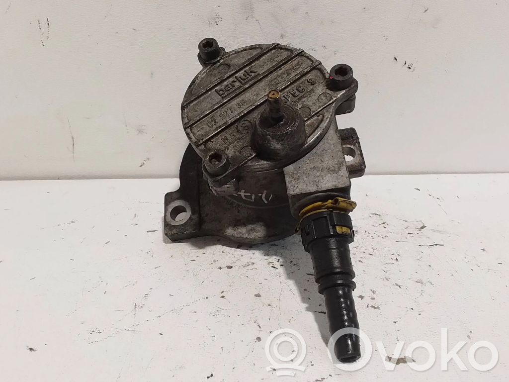 Opel Astra G Vacuum pump 