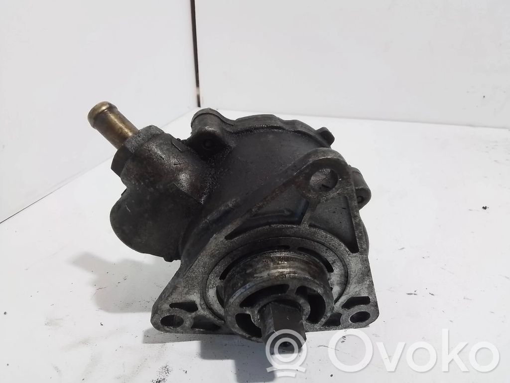 Alfa Romeo 156 Vacuum pump 