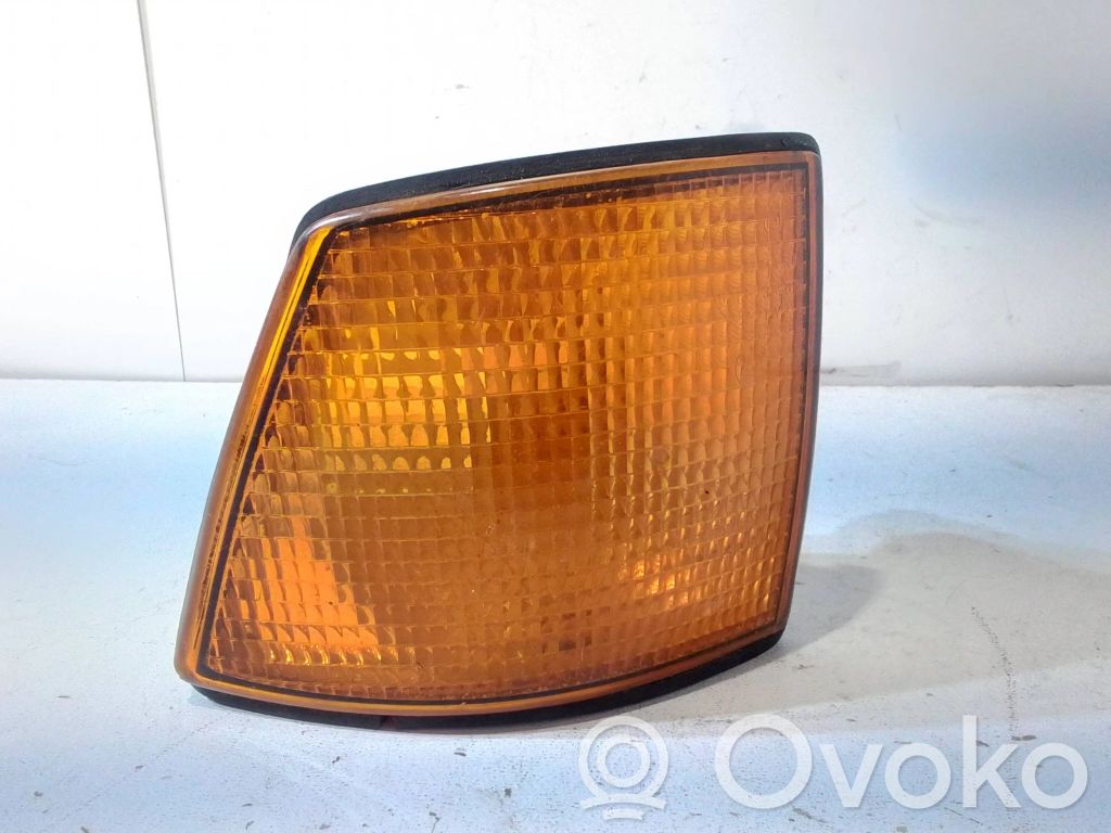 BMW 7 E38 Front indicator light 