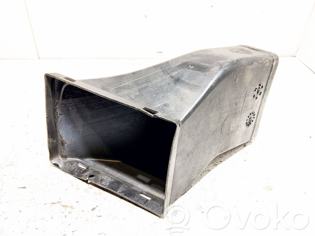 BMW 5 E60 E61 Gaisa ieplūdes kanāla detaļas 
