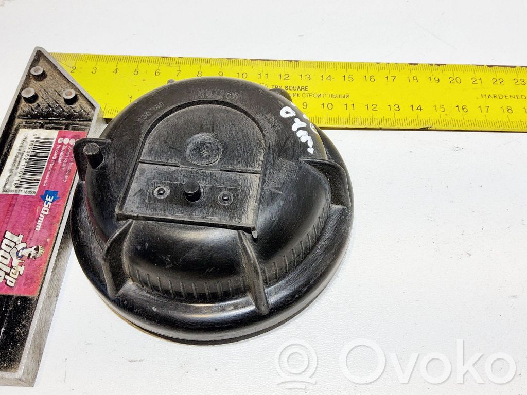 Volvo V70 Headlight/headlamp dust cover 