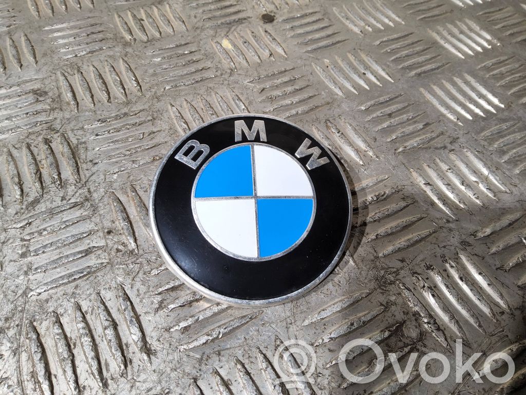 BMW 5 E39 Ražotāja plāksnīte / modeļa burti 
