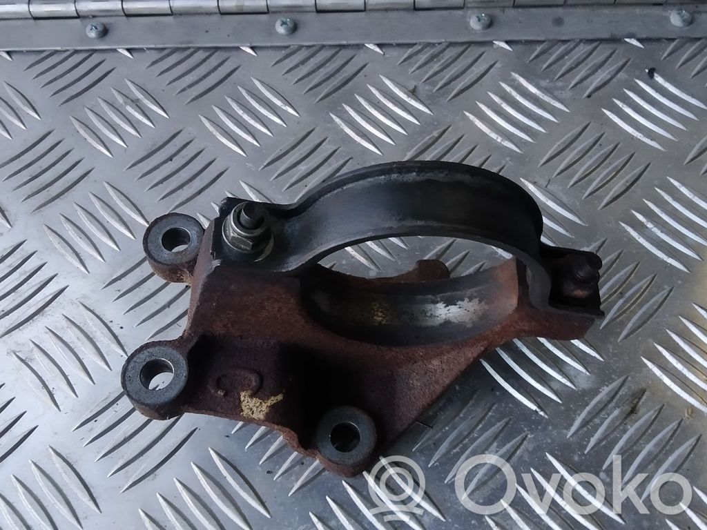Ford Fusion Pusašio pakabinamo guolio kronšteinas 