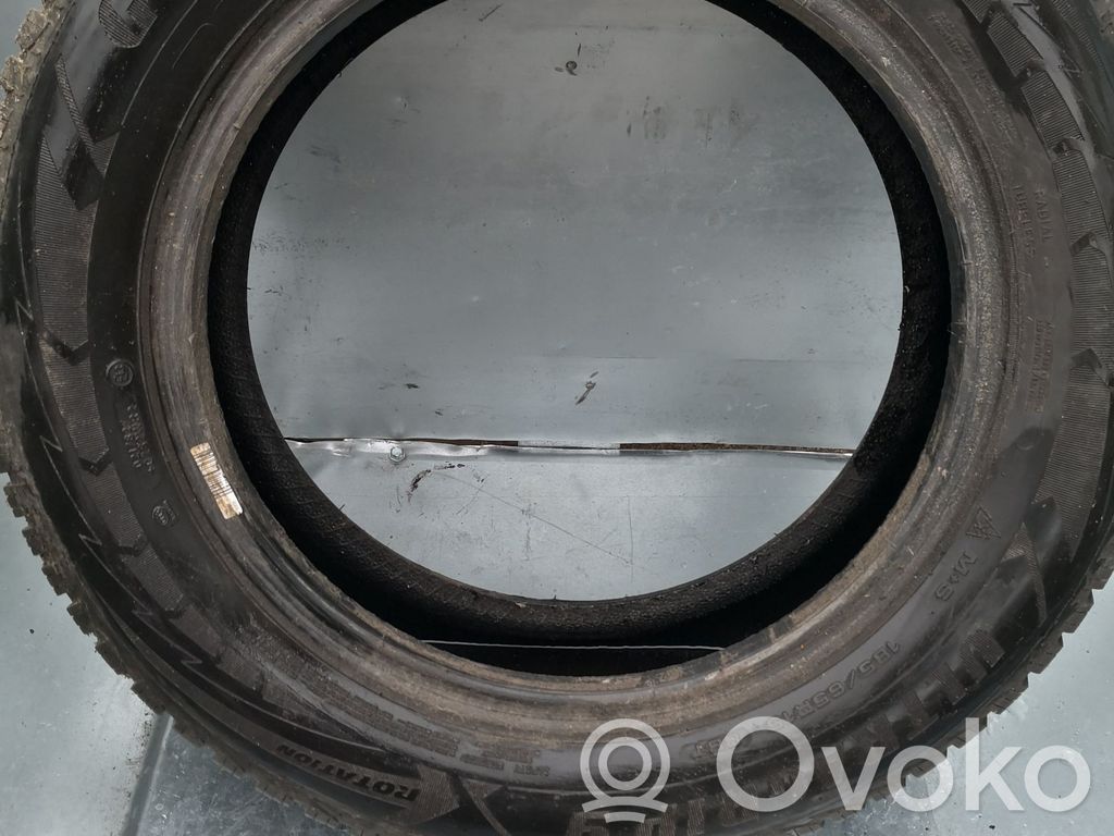 Volkswagen Golf IV Opony letnie R12 