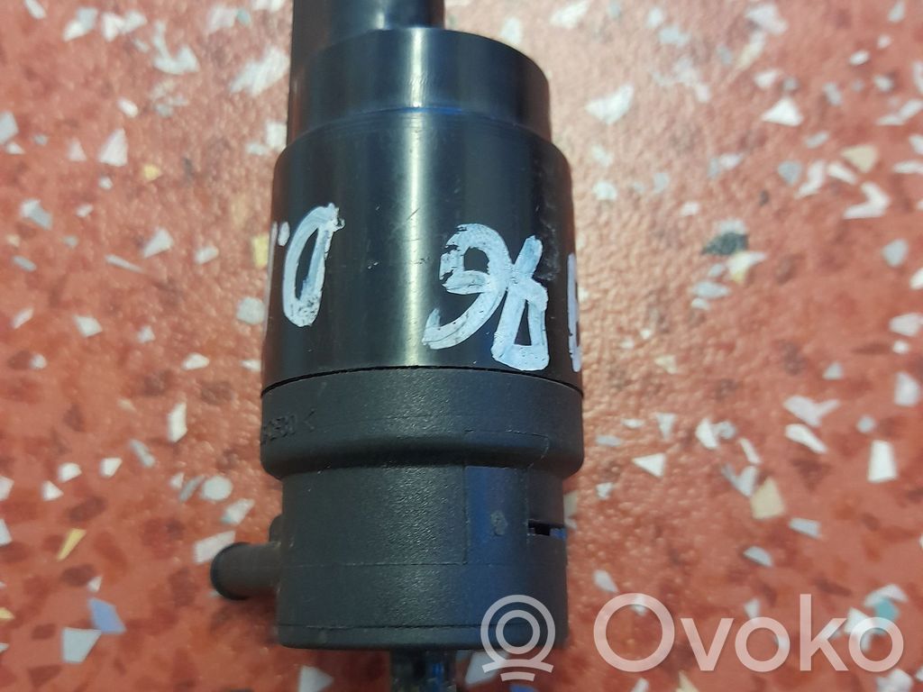 Windscreen/windshield washer pump   8TW00684804