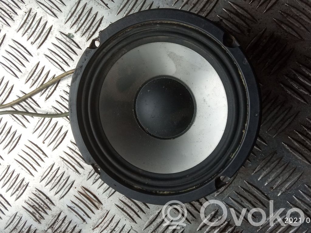 Altavoz de la puerta delantera