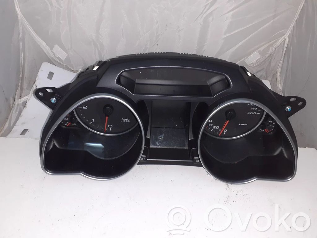 Audi A5 8T 8F Nopeusmittari (mittaristo) 