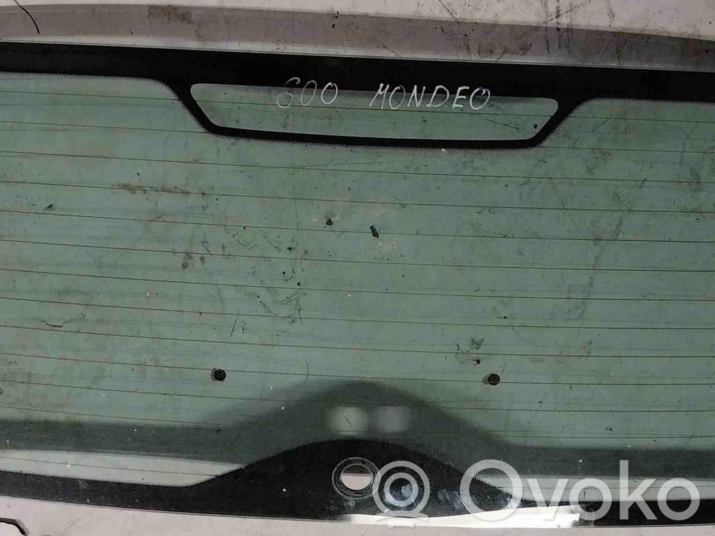 Ford Mondeo Mk III Aizmugurējais stikls 