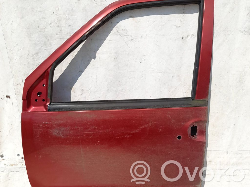 Nissan Serena Puerta delantera 
