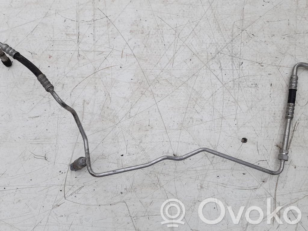 Ford Focus Air conditioning (A/C) pipe/hose 