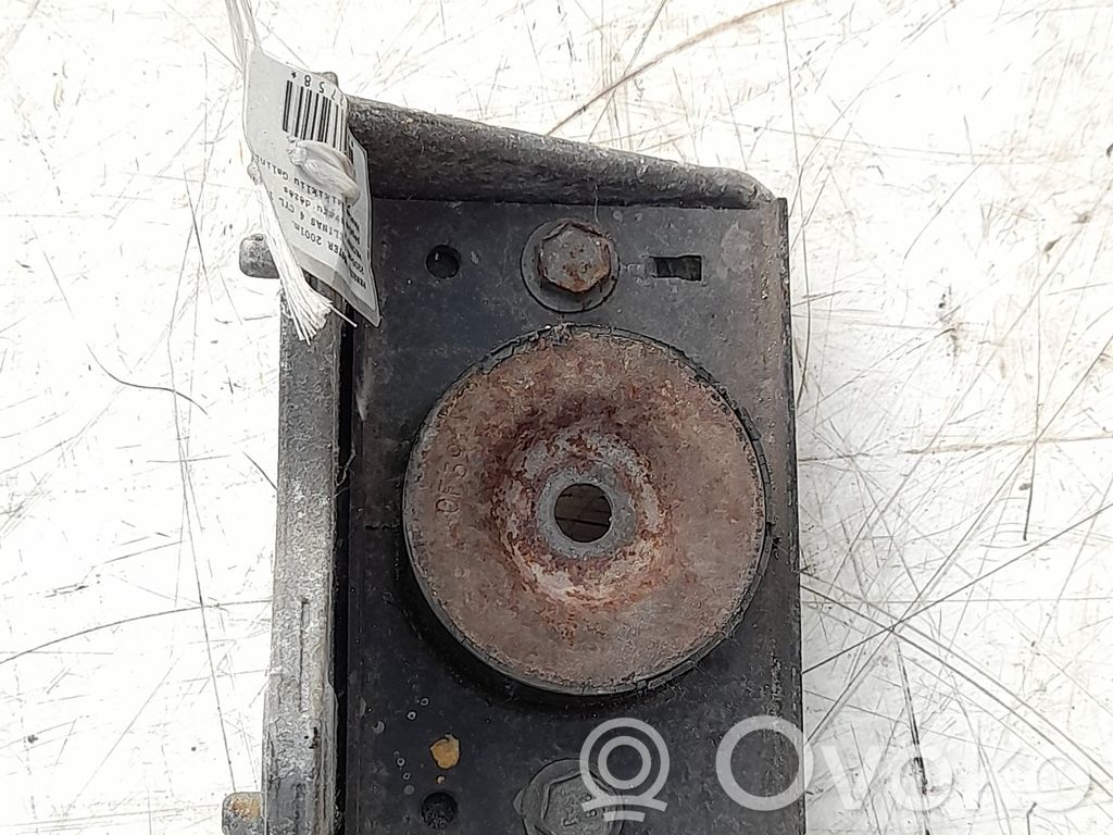 Renault Master II Engine mount bracket 