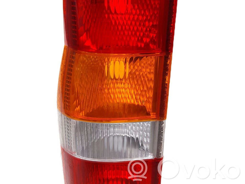 Ford Tourneo Luz trasera/de freno 