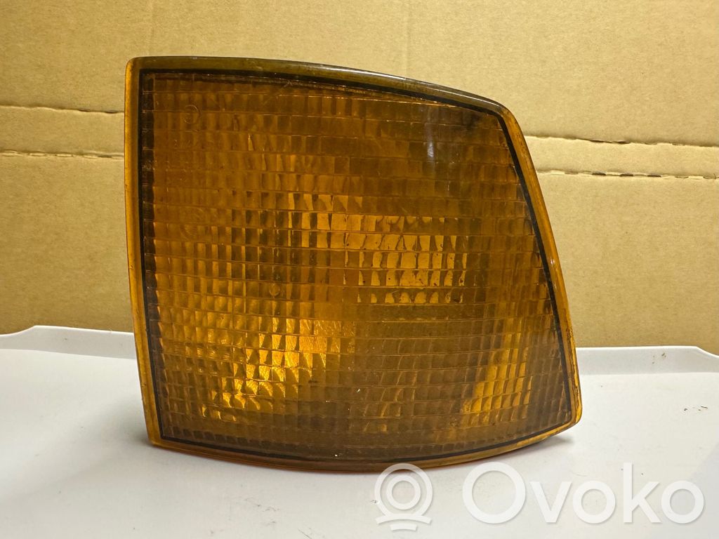 BMW 7 E32 Etusuuntavilkku 