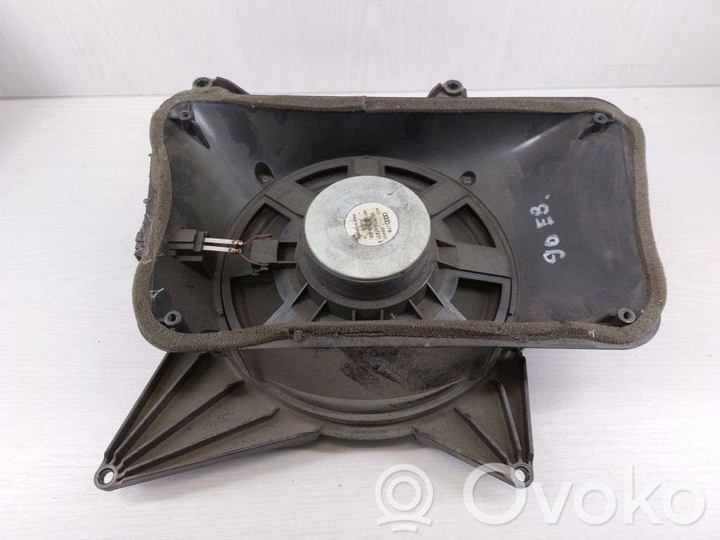Audi A8 S8 D3 4E Subwoofer 