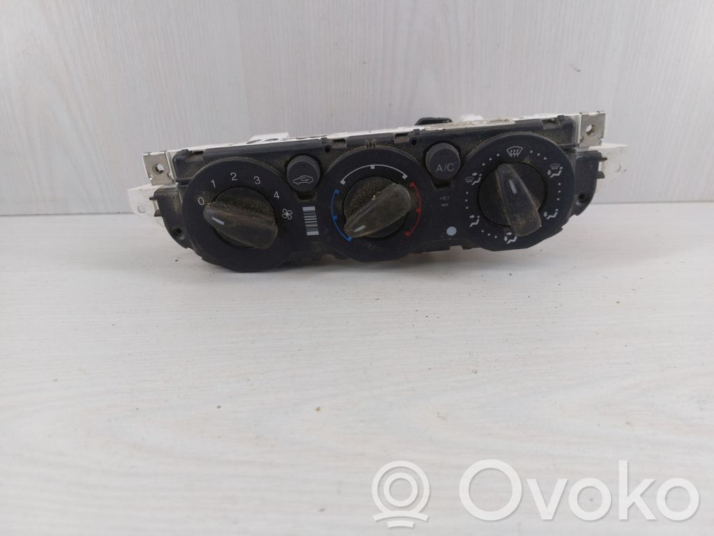 Climate control unit   7M5T19980AB