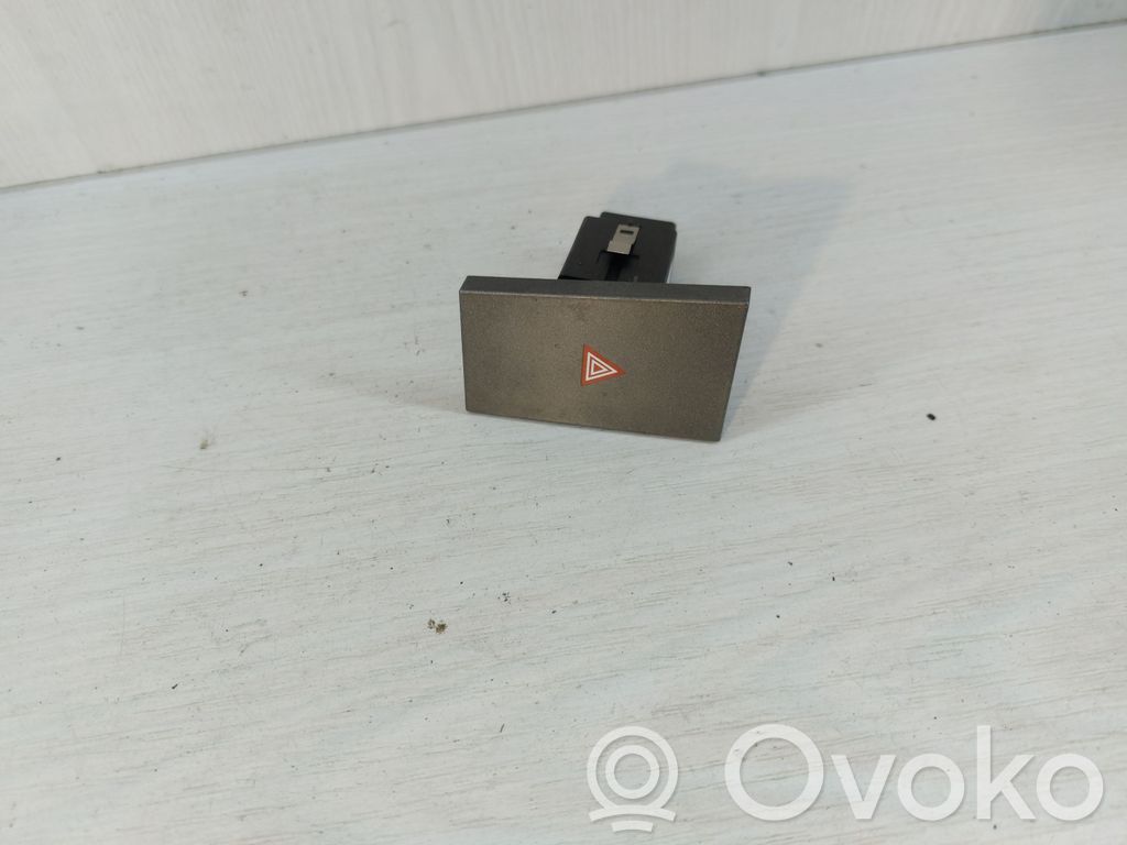 Opel Vectra C Hazard light switch 