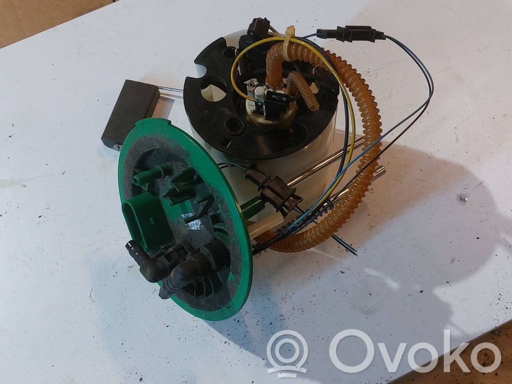 Audi A6 S6 C6 4F Pompa paliwa w zbiorniku 
