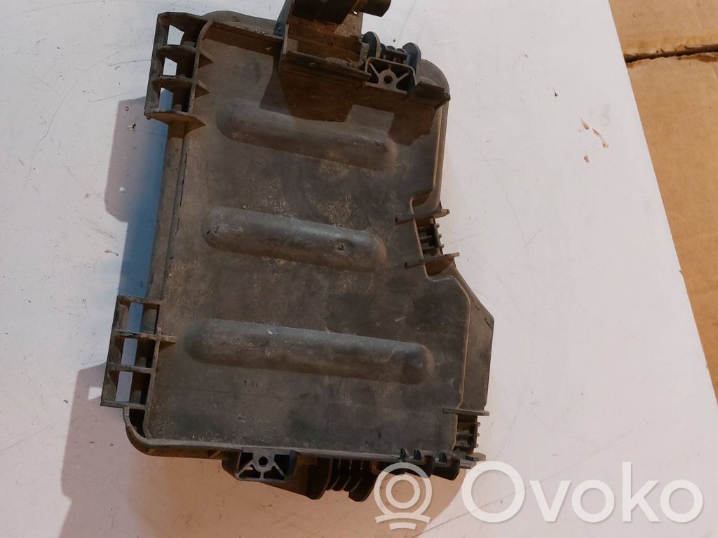 Audi A8 S8 D3 4E Fuse box cover 