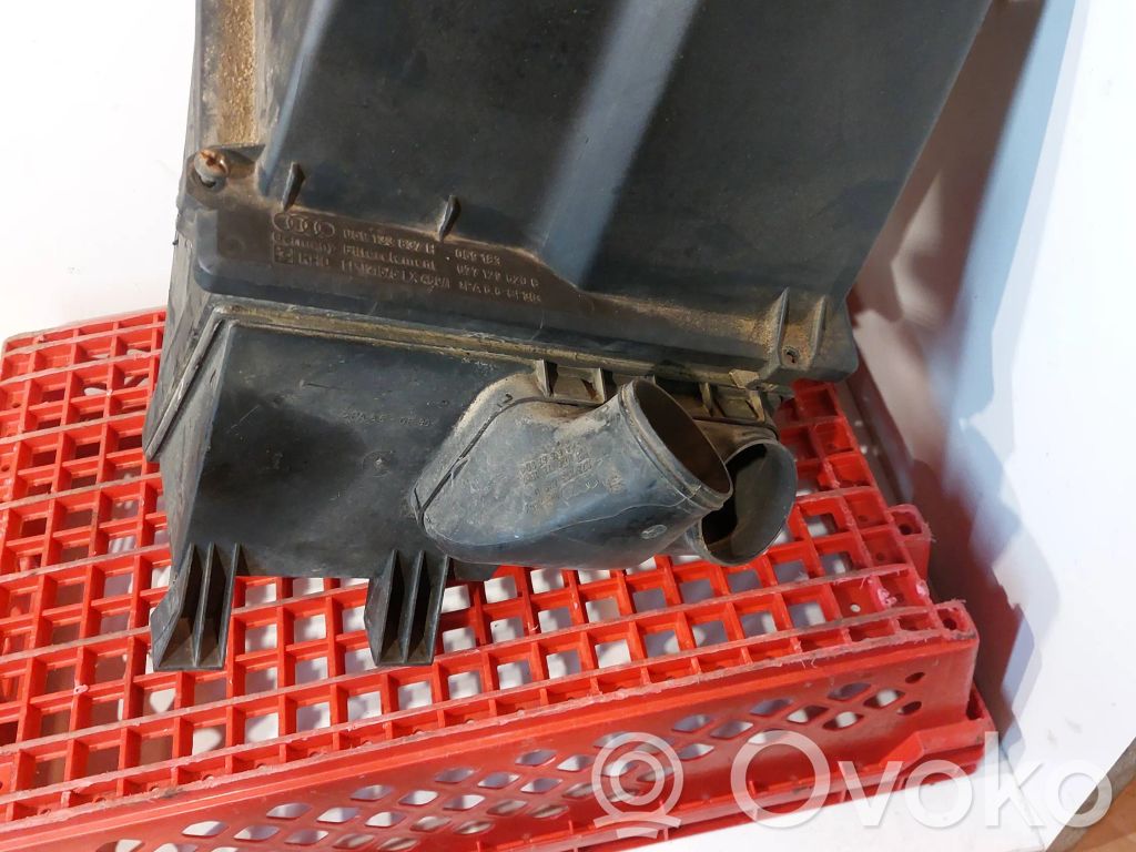 Audi A8 S8 D2 4D Air filter box 