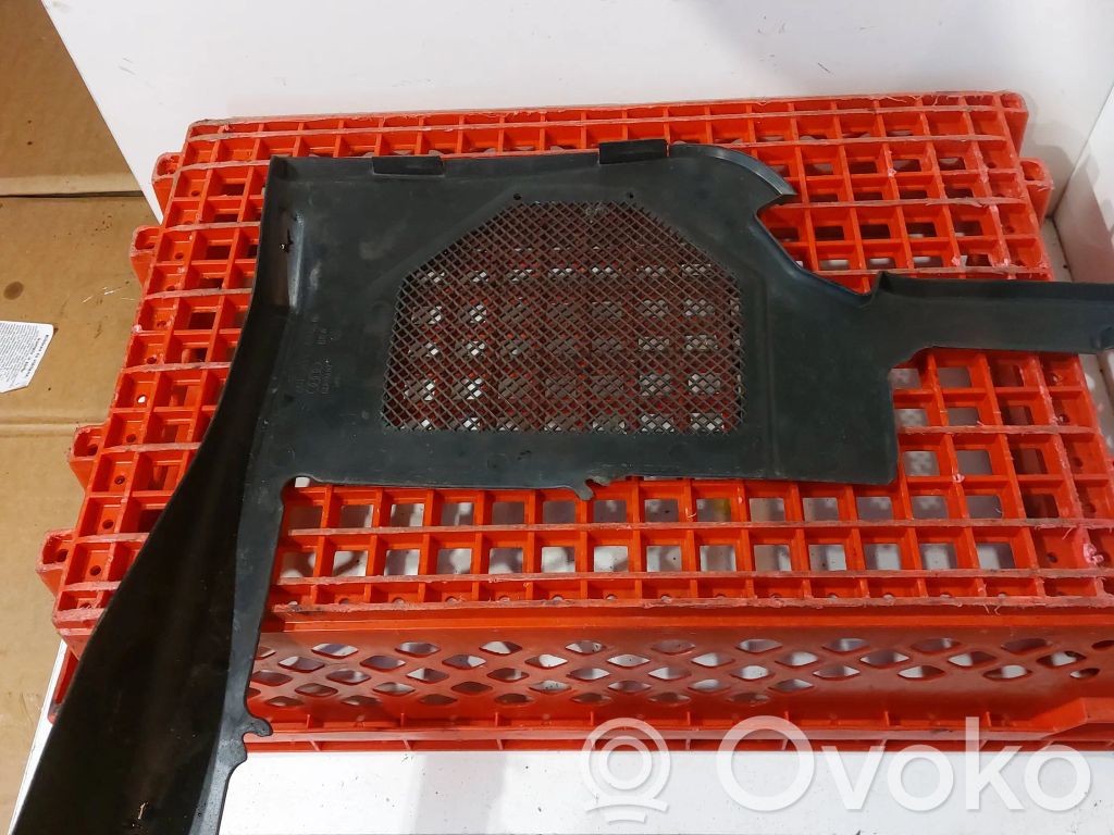 Audi A8 S8 D2 4D Wiper trim 